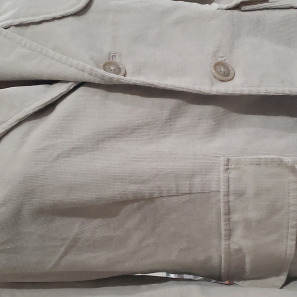 J. Crew m soft corduroy jacket 2 button closure 3 front pockets fitted - Picture 4 of 10